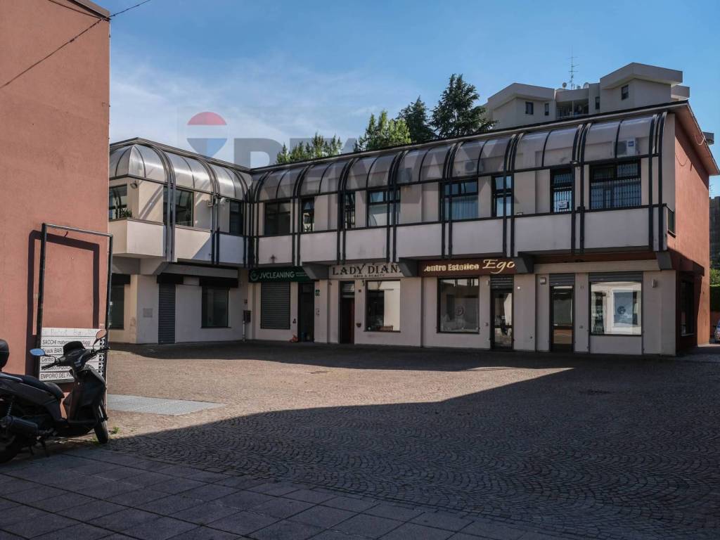 negozio in vendita a San Donato Milanese