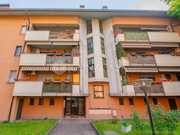 appartamento in vendita a San Donato Milanese in zona Poasco