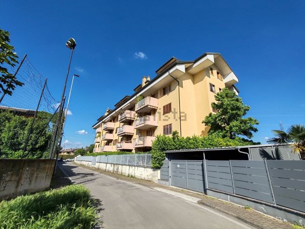 appartamento in vendita a San Donato Milanese in zona Poasco