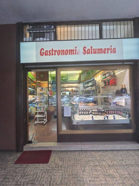 negozio in vendita a San Donato Milanese