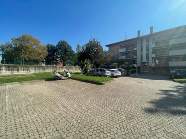 appartamento in vendita a San Donato Milanese in zona Poasco