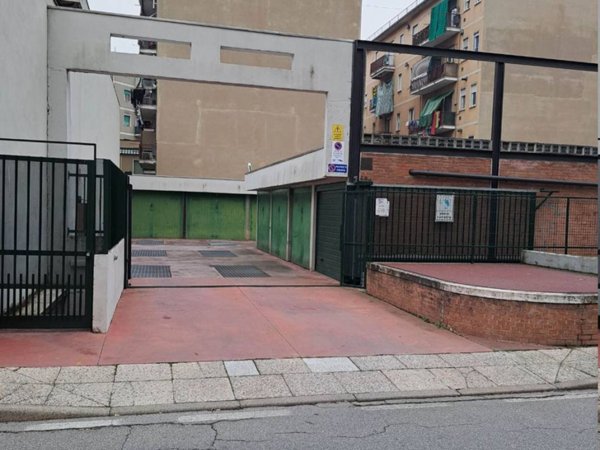 box auto in vendita a San Donato Milanese