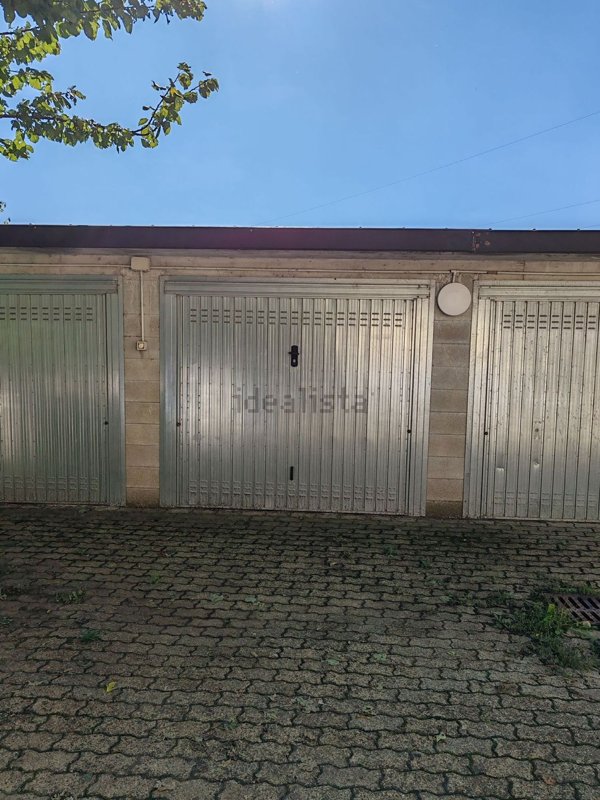 box auto in vendita a San Donato Milanese in zona Poasco