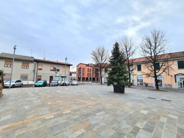negozio in vendita a San Giorgio su Legnano