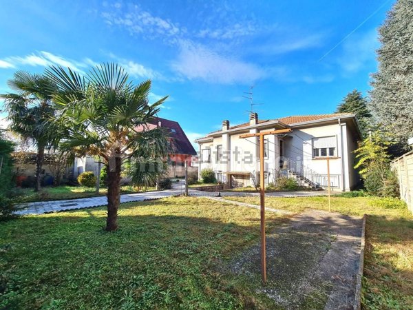 casa indipendente in vendita a San Giorgio su Legnano