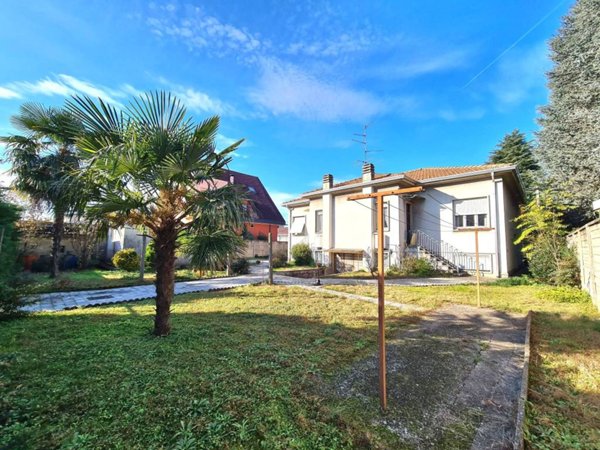 casa indipendente in vendita a San Giorgio su Legnano