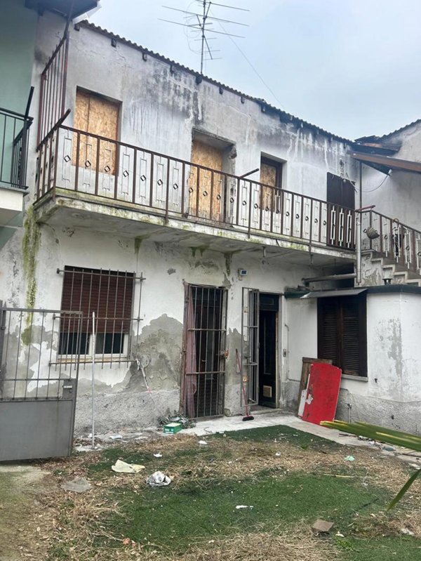 casa indipendente in vendita a San Giorgio su Legnano