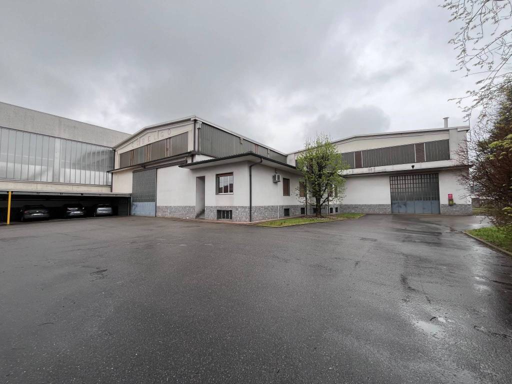 locale commerciale in vendita a San Giorgio su Legnano