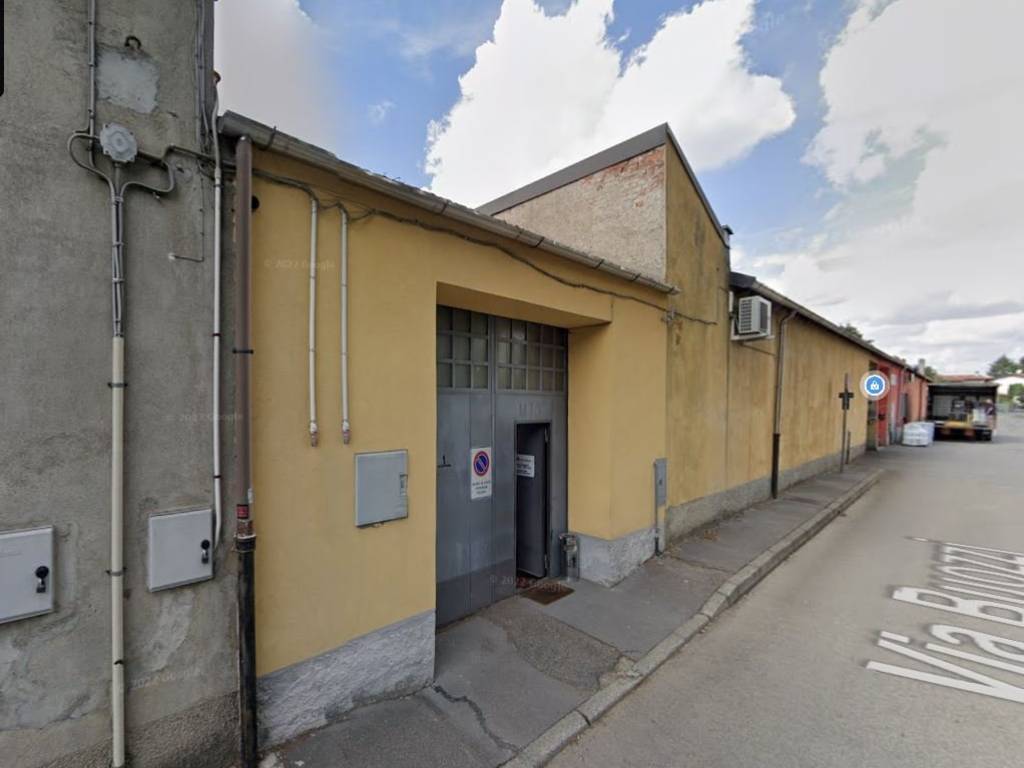 locale commerciale in vendita a San Giorgio su Legnano