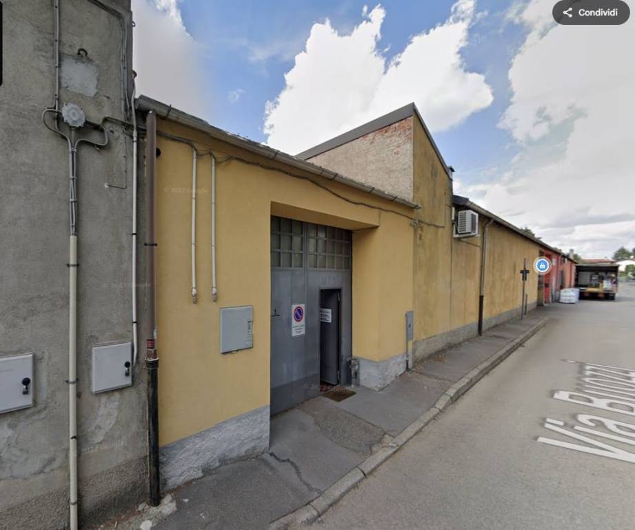 locale commerciale in vendita a San Giorgio su Legnano