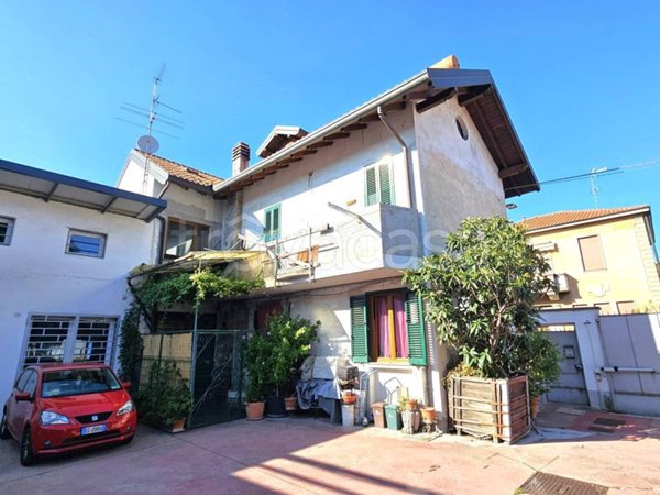 casa indipendente in vendita a San Giorgio su Legnano