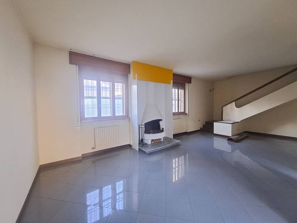 casa indipendente in vendita a San Giorgio su Legnano