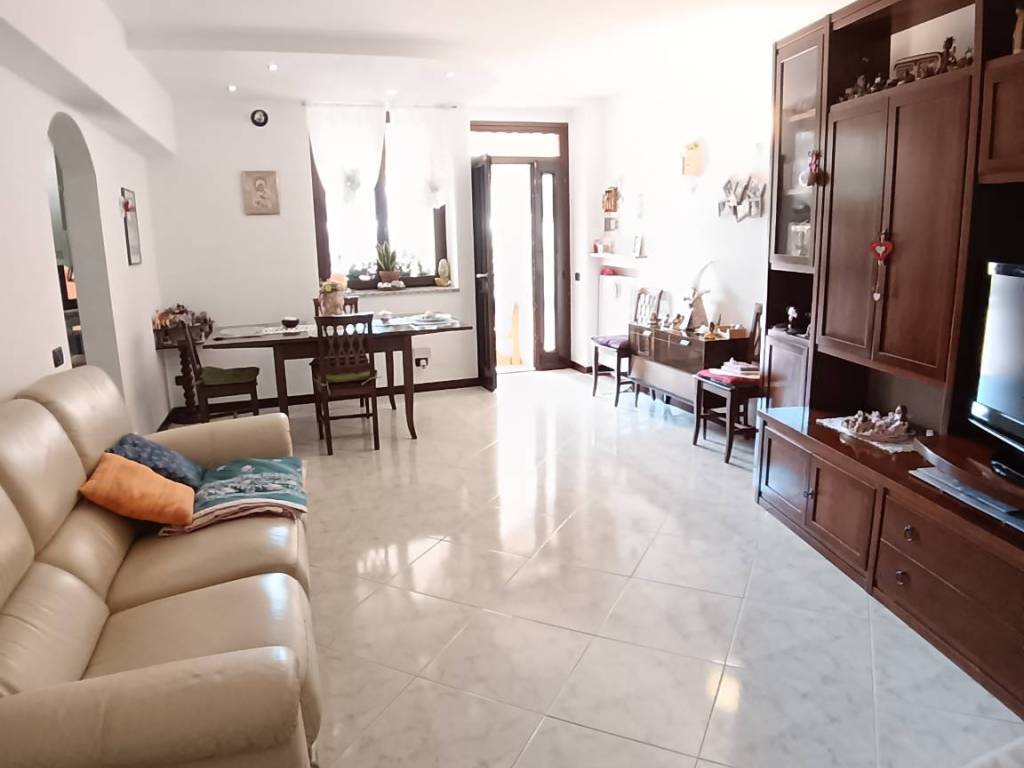 casa indipendente in vendita a San Giorgio su Legnano