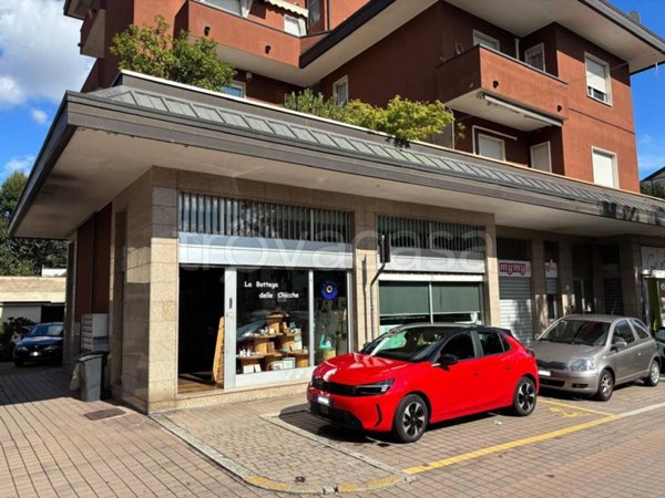 negozio in vendita a San Giorgio su Legnano