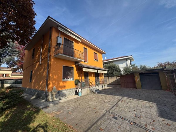 casa indipendente in vendita a San Giorgio su Legnano