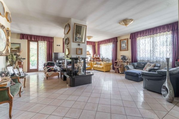 casa indipendente in vendita a San Giorgio su Legnano