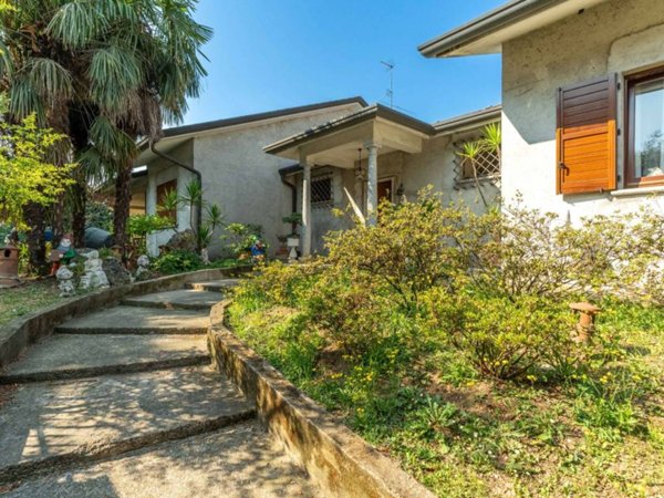 casa indipendente in vendita a San Giorgio su Legnano