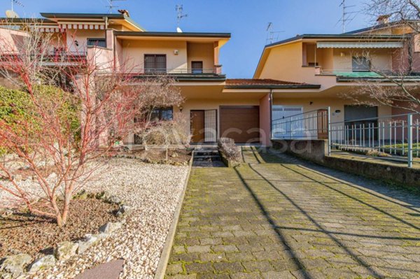 casa indipendente in vendita a San Giorgio su Legnano