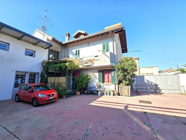 casa indipendente in vendita a San Giorgio su Legnano