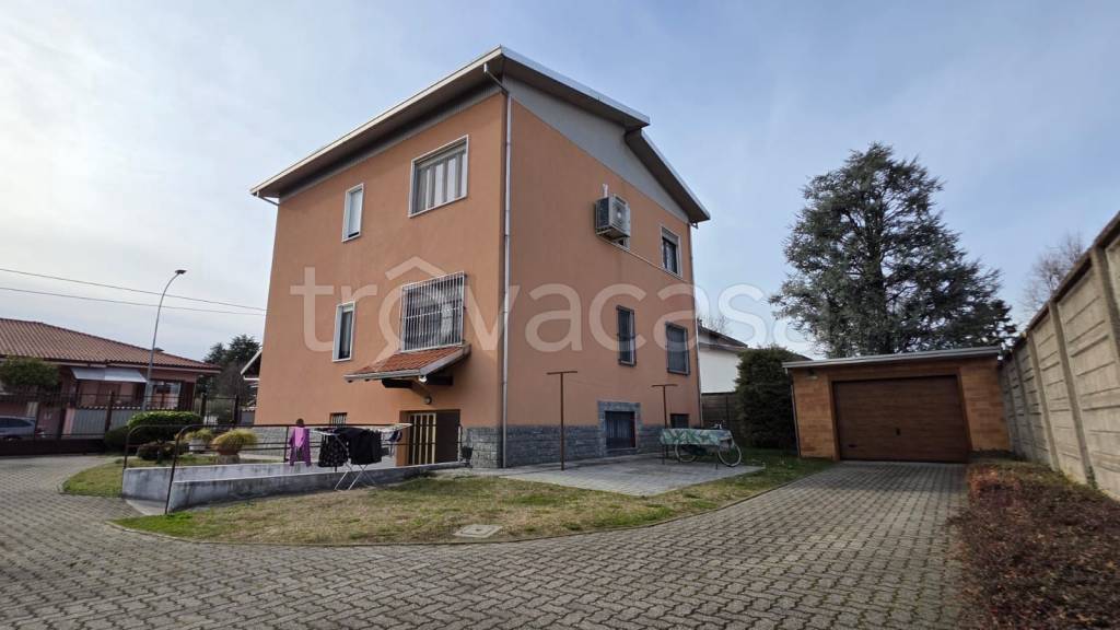 casa indipendente in vendita a San Giorgio su Legnano