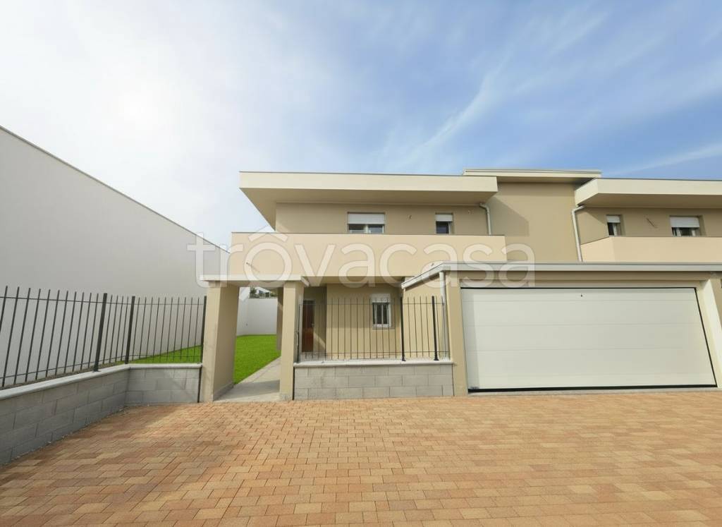 casa indipendente in vendita a San Giorgio su Legnano