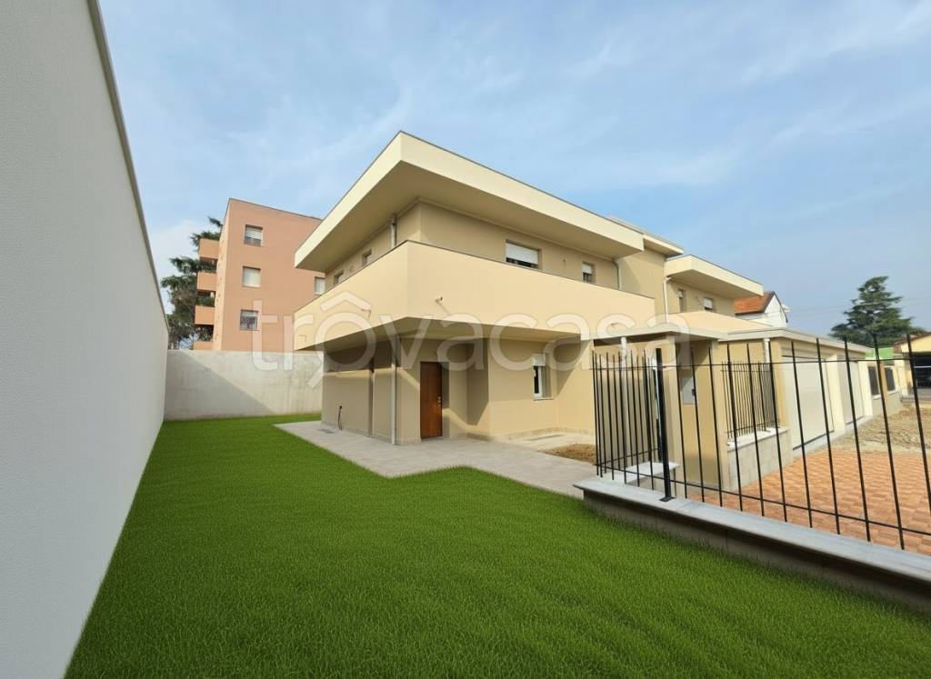 casa indipendente in vendita a San Giorgio su Legnano