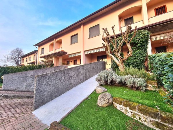 casa indipendente in vendita a San Giorgio su Legnano