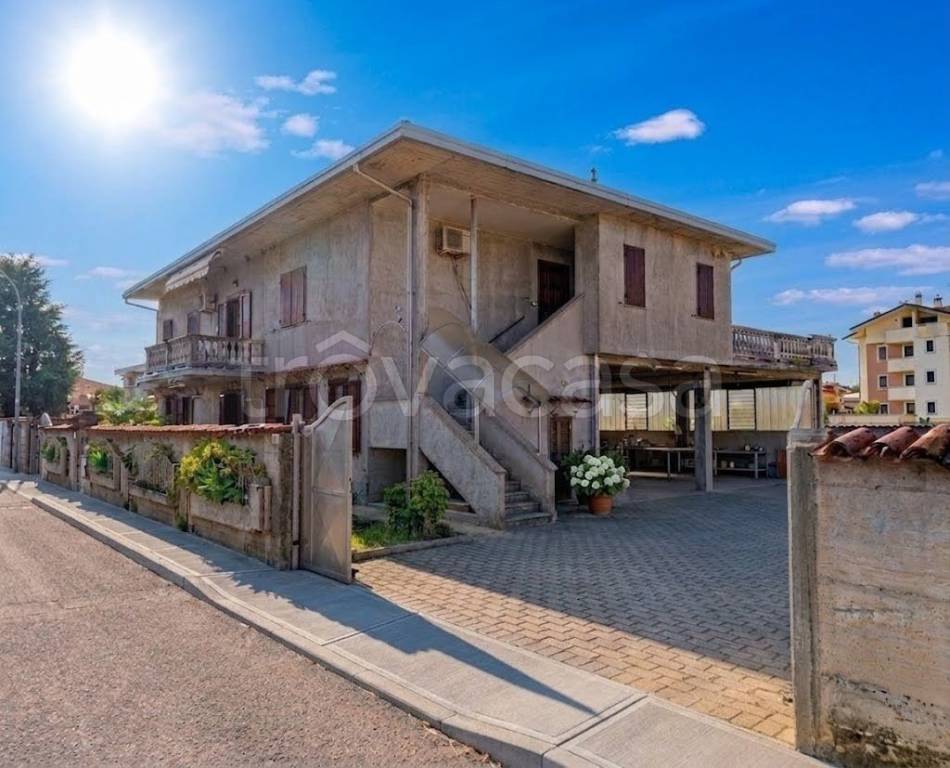casa indipendente in vendita a San Giorgio su Legnano