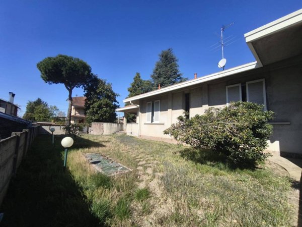 casa indipendente in vendita a San Giorgio su Legnano