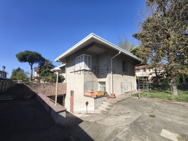 casa indipendente in vendita a San Giorgio su Legnano