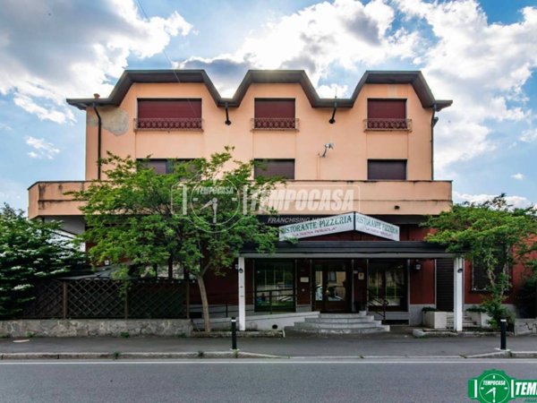 intera palazzina in vendita a San Giorgio su Legnano