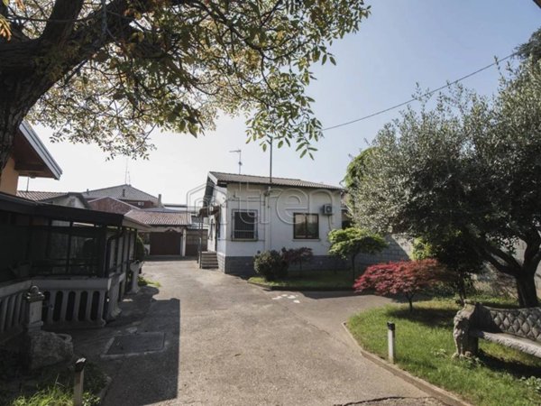 casa indipendente in vendita a San Giorgio su Legnano
