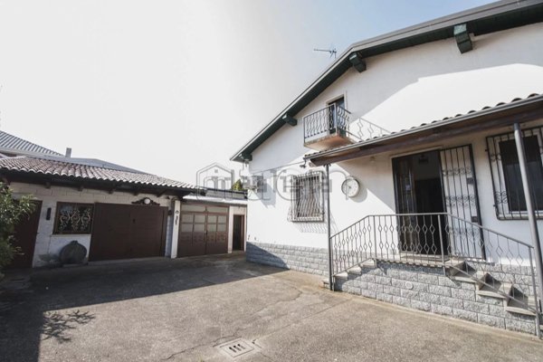 casa indipendente in vendita a San Giorgio su Legnano