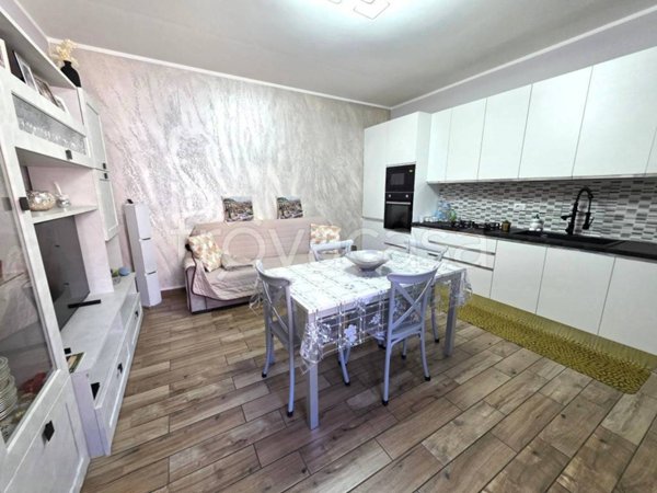 casa indipendente in vendita a San Giorgio su Legnano
