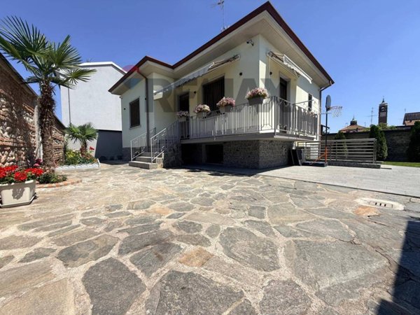 casa indipendente in vendita a San Giorgio su Legnano