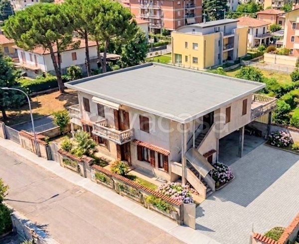 casa indipendente in vendita a San Giorgio su Legnano