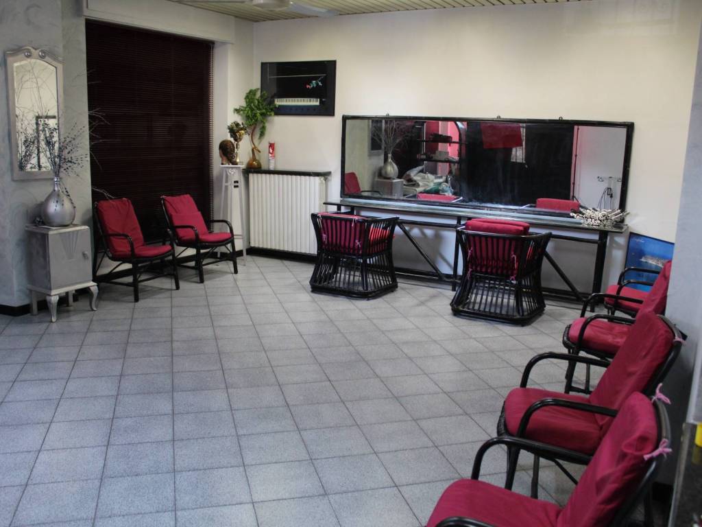 negozio in vendita a San Giorgio su Legnano