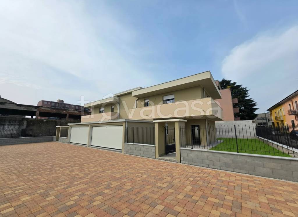 casa indipendente in vendita a San Giorgio su Legnano