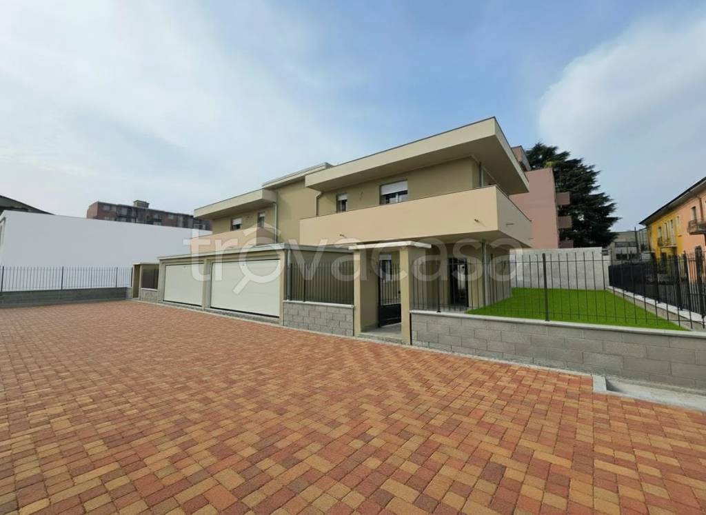 casa indipendente in vendita a San Giorgio su Legnano