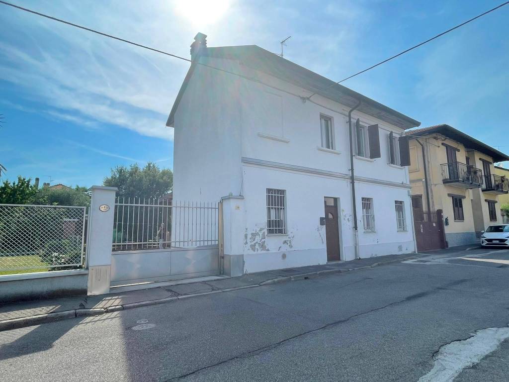 casa indipendente in vendita a San Giorgio su Legnano