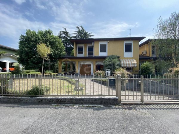 casa indipendente in vendita a San Giuliano Milanese