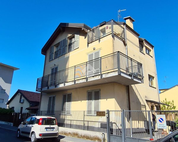 appartamento in vendita a San Giuliano Milanese in zona Borgolombardo