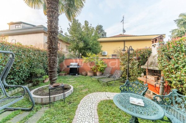 casa indipendente in vendita a San Giuliano Milanese in zona Zivido