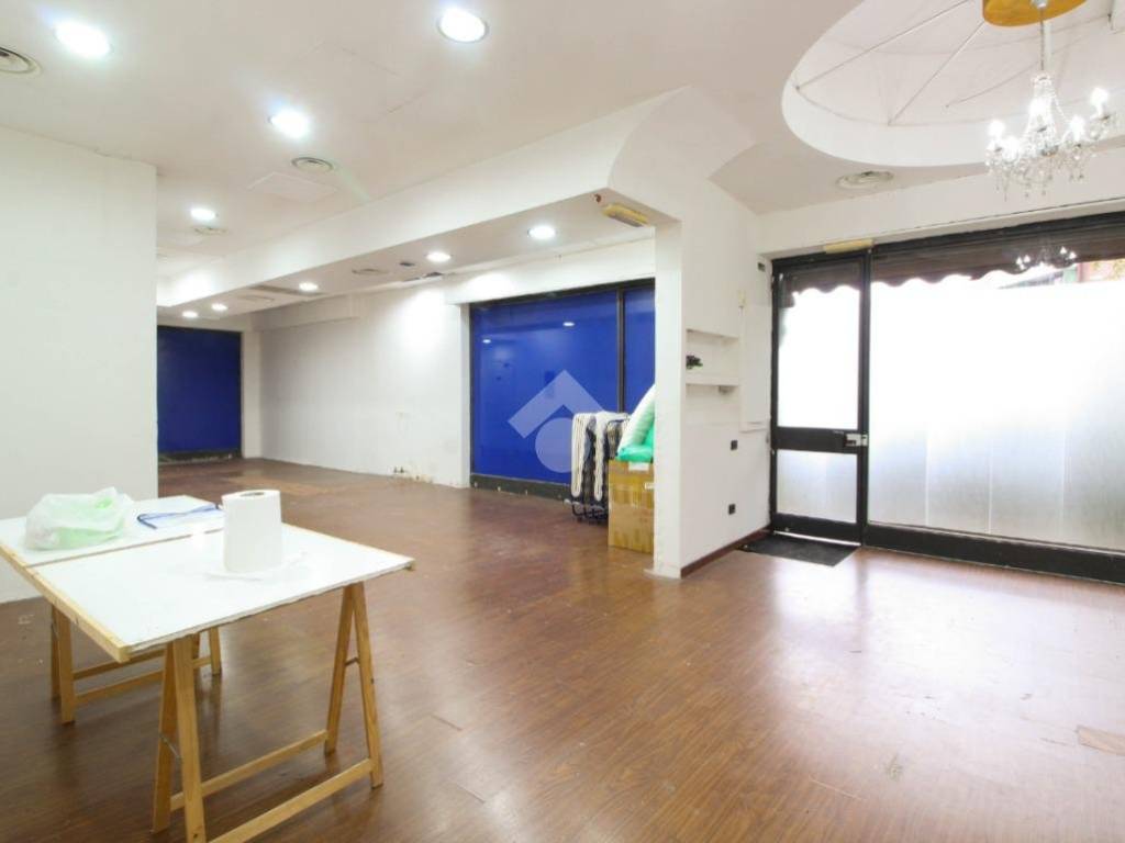 negozio in vendita a San Giuliano Milanese