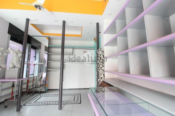 locale commerciale in vendita a San Giuliano Milanese