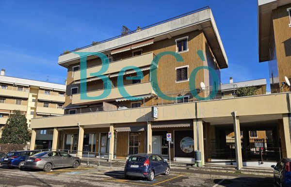 appartamento in vendita a San Giuliano Milanese in zona Sesto Ulteriano