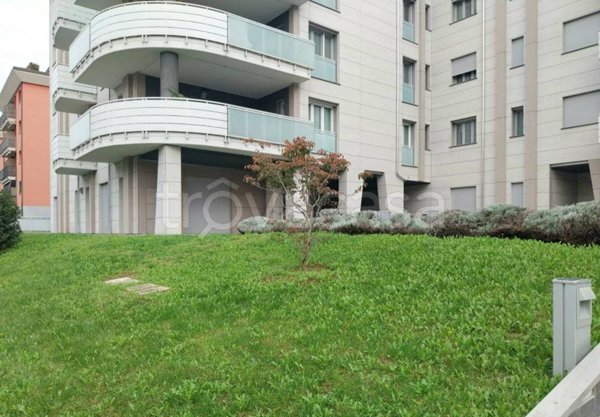 negozio in vendita a San Giuliano Milanese