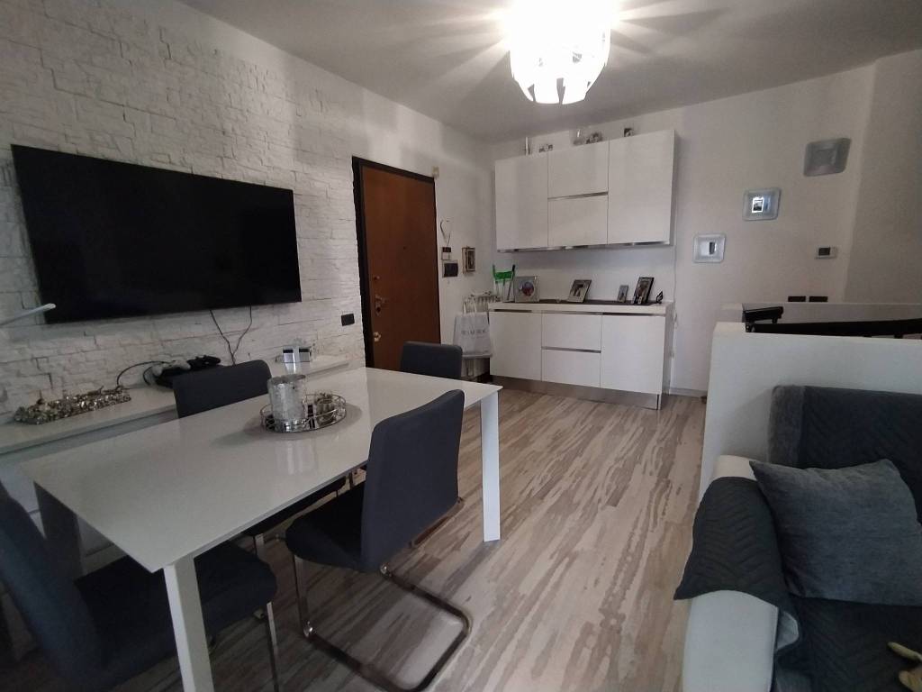 appartamento in vendita a San Giuliano Milanese in zona Zivido