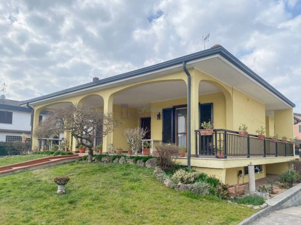 casa indipendente in vendita a San Giuliano Milanese in zona Sesto Ulteriano