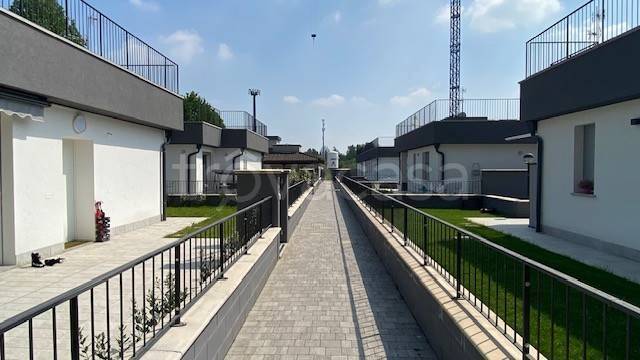casa indipendente in vendita a San Giuliano Milanese in zona Borgolombardo